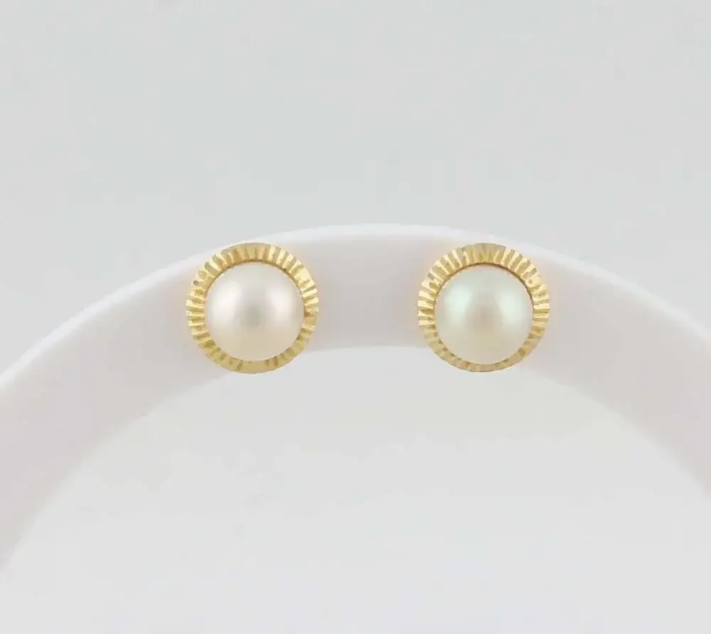 14k Yellow Gold Freshwater Pearl Earrings Studs 3/8